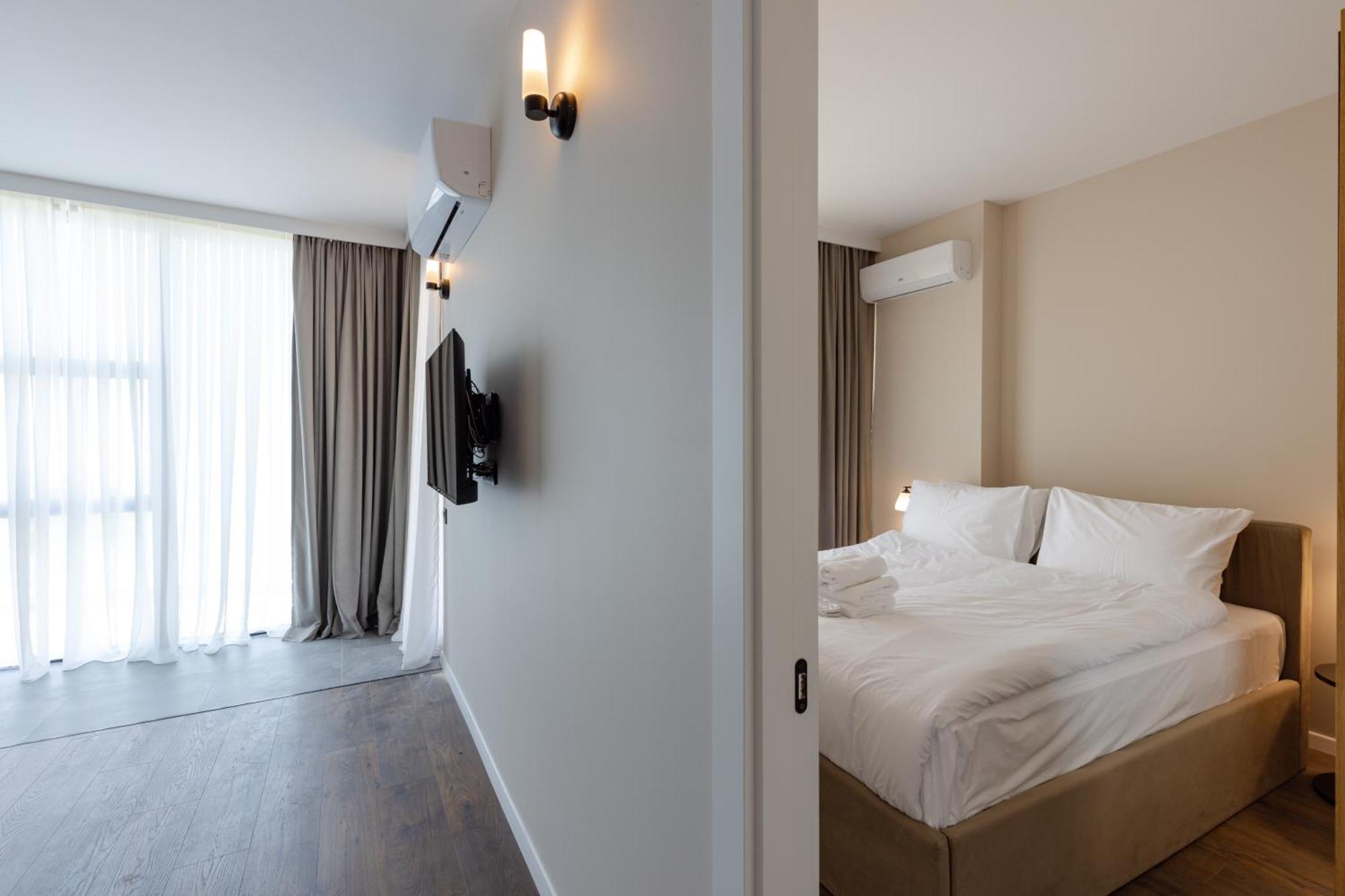 Aqua Batumi Hotel & Apartments Ngoại thất bức ảnh
