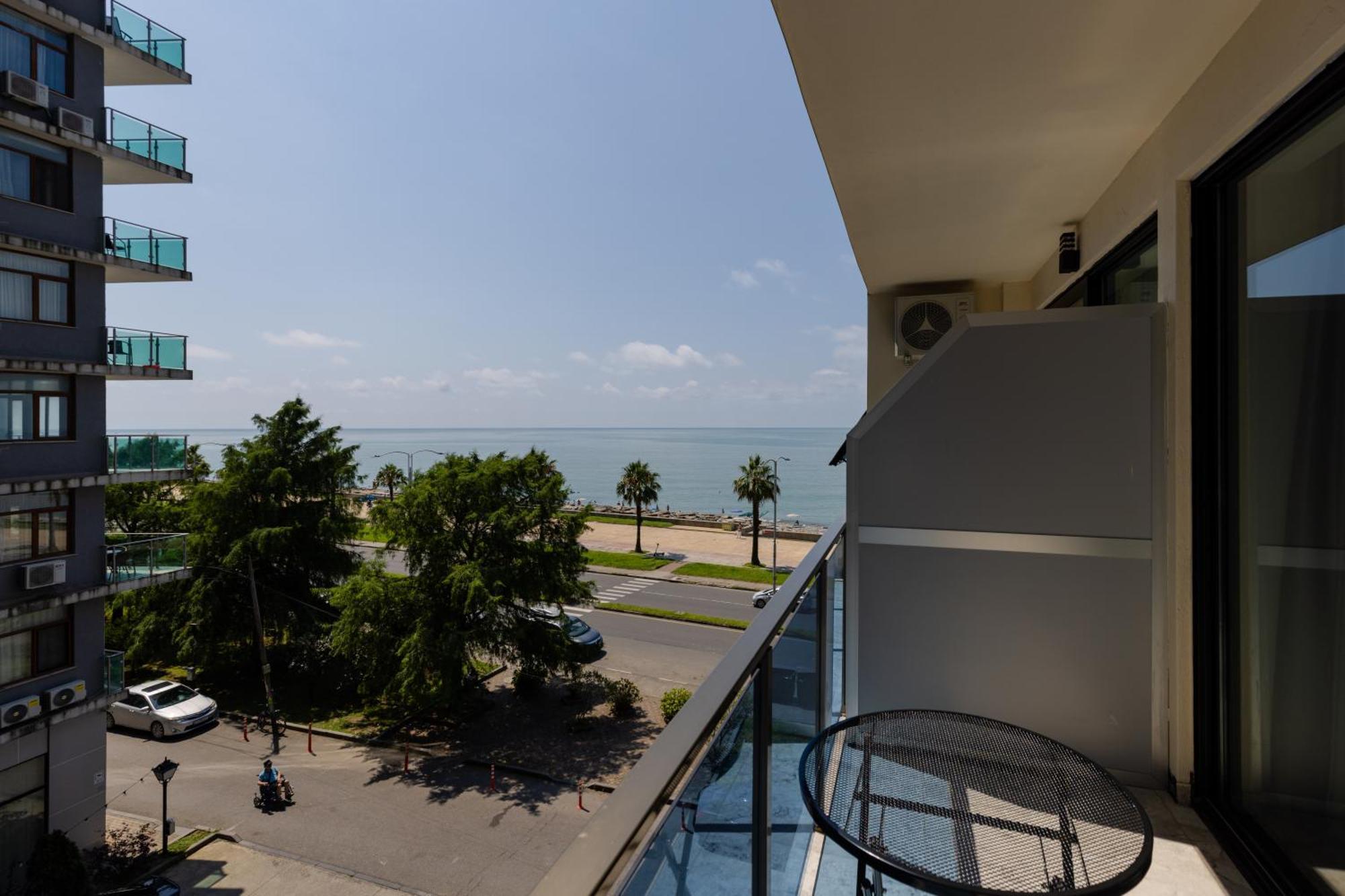 Aqua Batumi Hotel & Apartments Ngoại thất bức ảnh