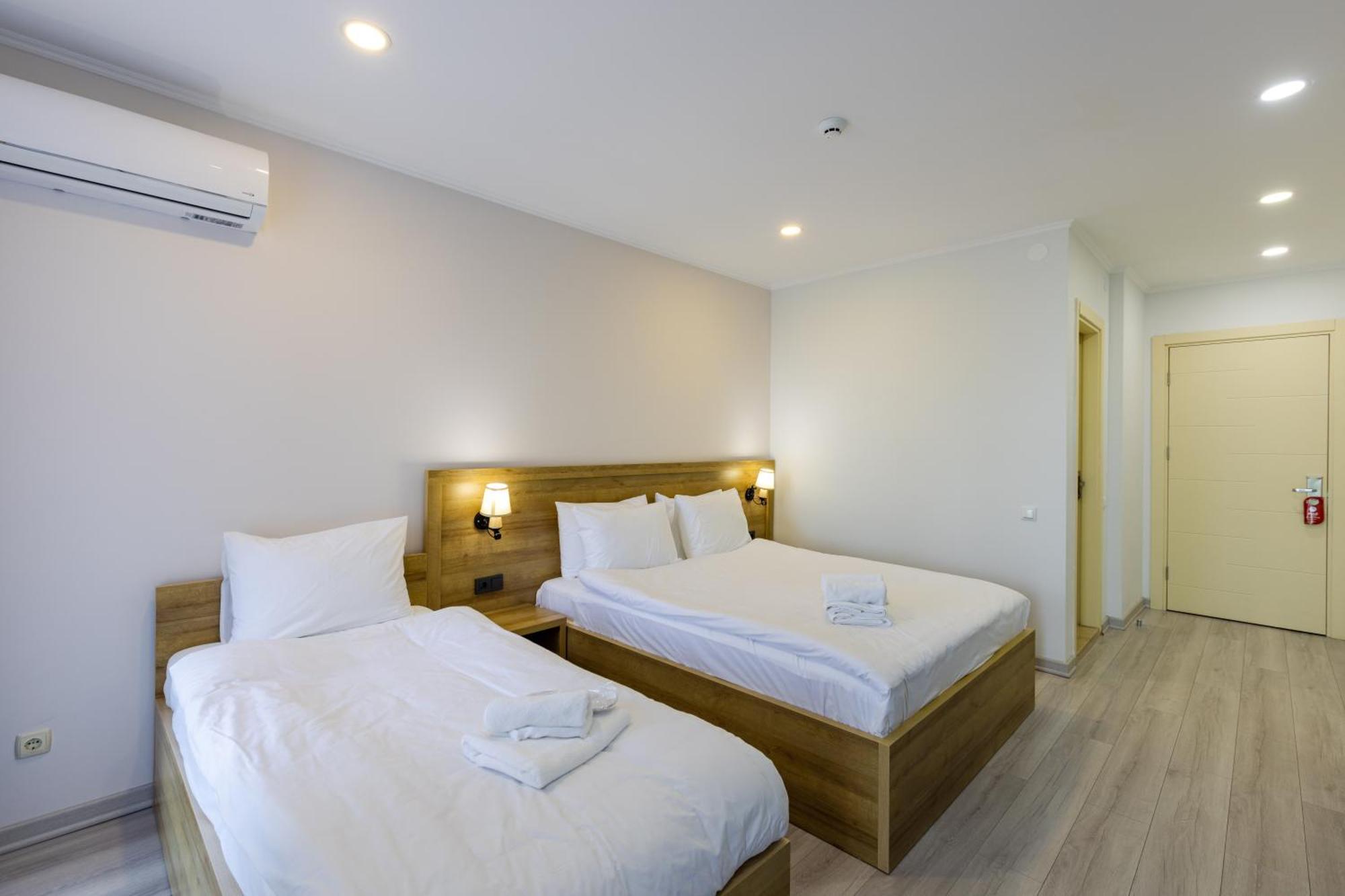 Aqua Batumi Hotel & Apartments Ngoại thất bức ảnh