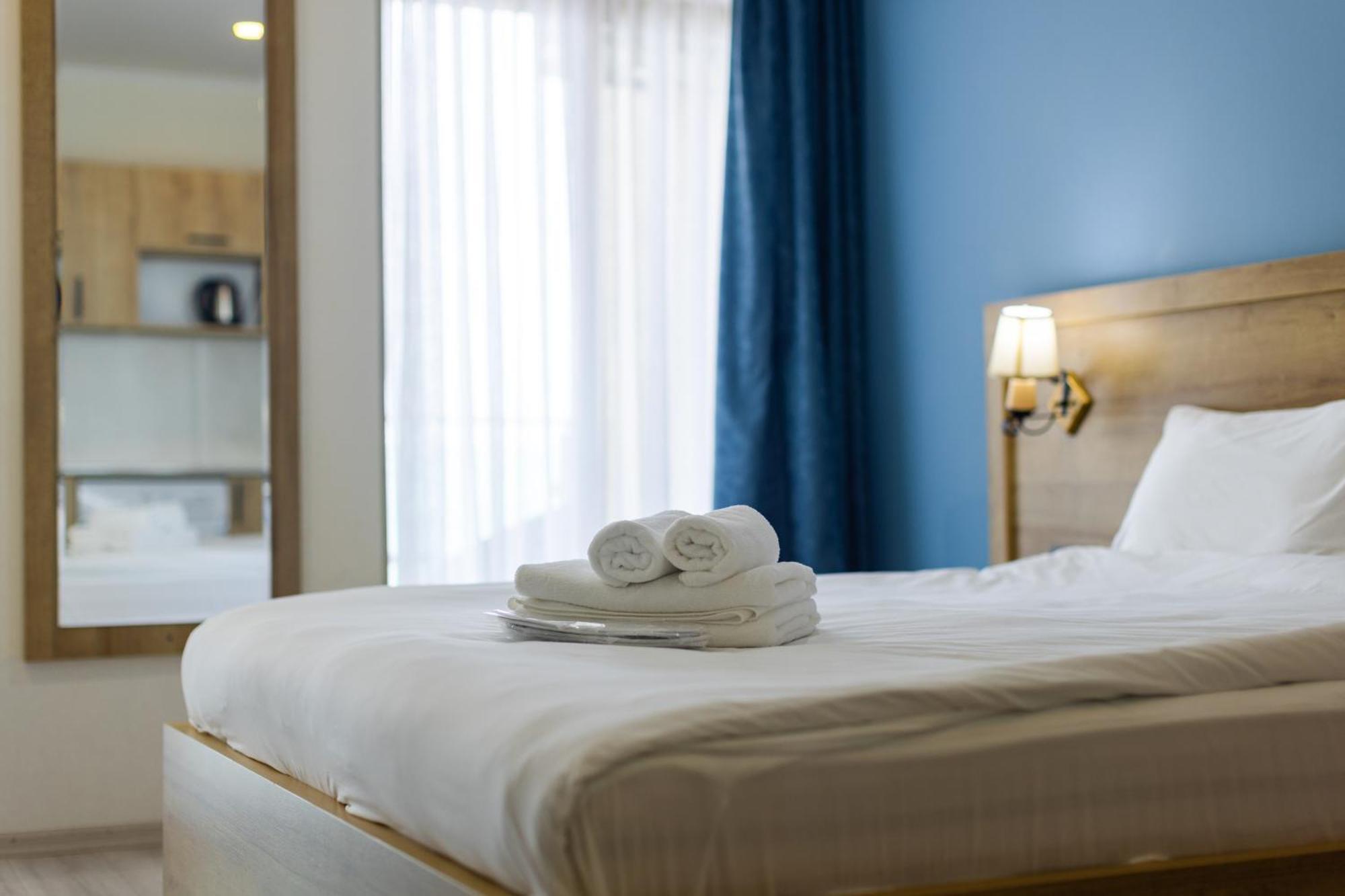 Aqua Batumi Hotel & Apartments Ngoại thất bức ảnh