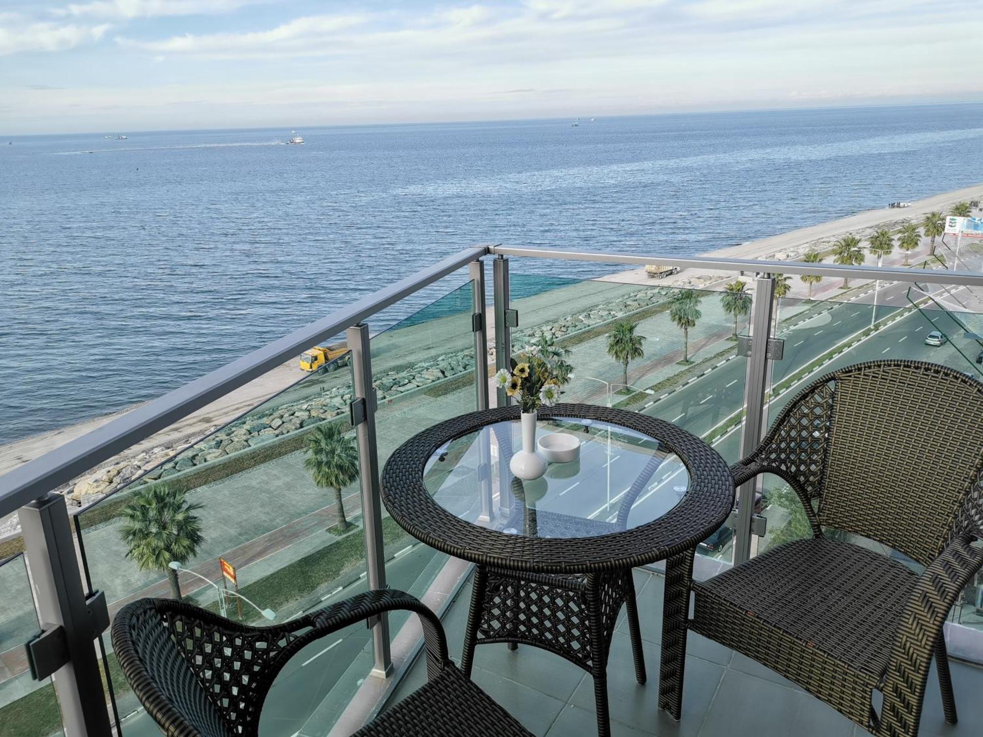Aqua Batumi Hotel & Apartments Ngoại thất bức ảnh